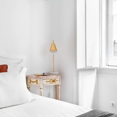 Apartment Altido Unique 1-br In Central Chiado Lissabon