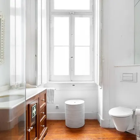 Altido Unique 1-br In Central Chiado *